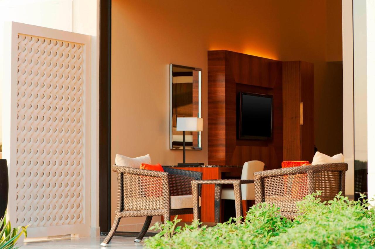 Vogo Abu Dhabi Golf Resort & Spa Formerly The Westin Abu Dhabi Golf Resort & Spa Екстериор снимка A room at the hotel